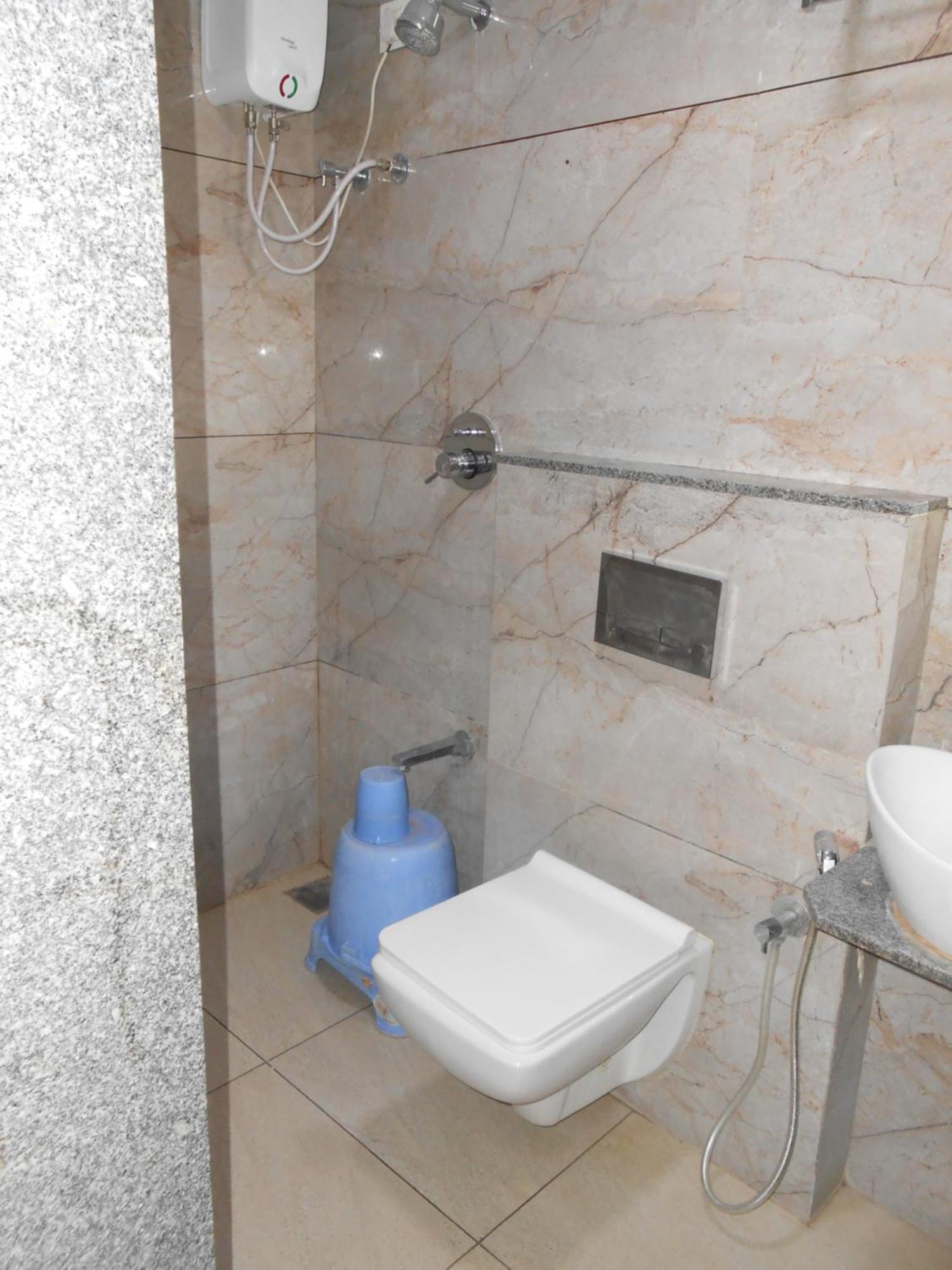 Hotel Crossview Palanpur Buitenkant foto
